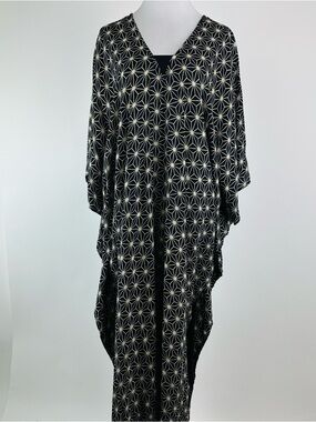 MALA Handwork’s Starburst Black Neutral Kimono One Size